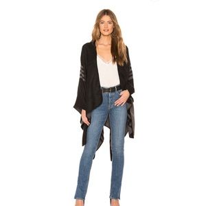 Roll With The Ponchos Poncho in Black
BB Dakota